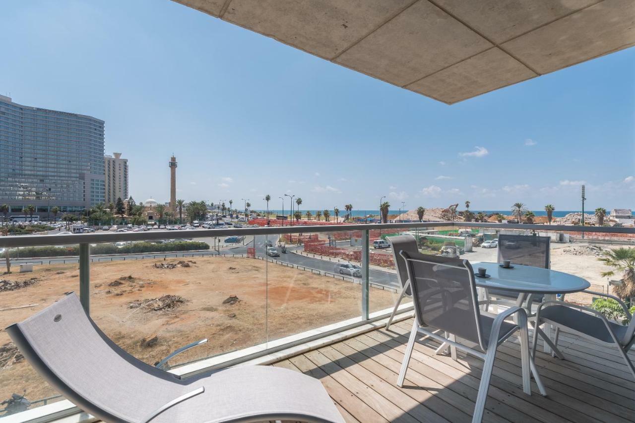 Beautiful Sunny 3 Bedrooms In Font Of The Beach Tel Aviv-Jaffa Exterior foto